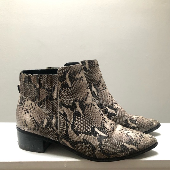 Halogen Snake Skin Pointed Toe Boots (like new!) - Picture 2 of 5